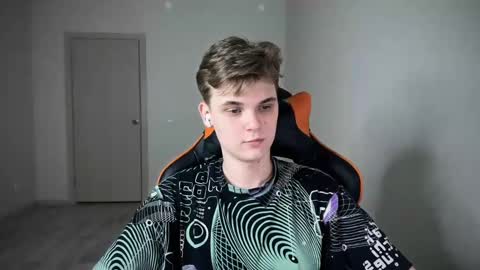 Lucas Gill online show from December 2024 08:47:01 PM