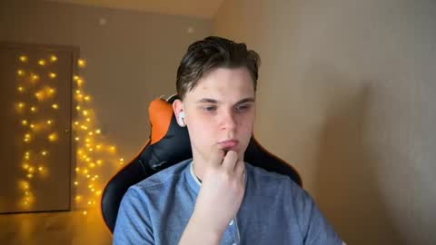 Lucas Gill online show from January 2025 12:43:02 AM