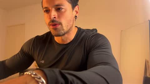lucasfit24 online show from June 2026 01:05:02 AM