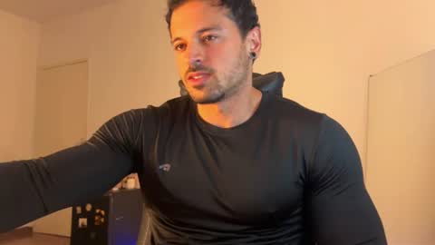 lucasfit24 online show from June 2026 01:32:01 AM