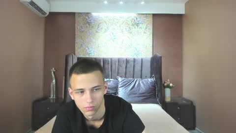 lucaskaur online show from July 2026 12:08:01 PM