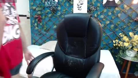 LucassSmith11 online show from May 2026 10:17:01 PM