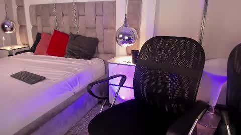 lucasthomson_ online show from July 2026 04:21:02 AM