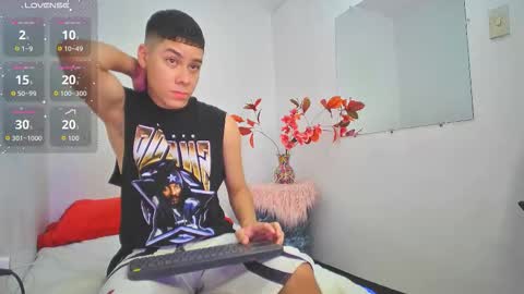 Snapshot of lucastorrez01 chatting on November 2025 02:47:02 AM LUCAS TORREZ online show from November 2025 02:47:02 AM