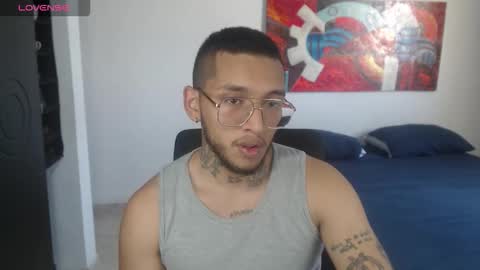 Luca Vanden online show from November 2025 07:36:02 PM