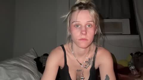 Snapshot of lucca250 chatting on September 2025 01:27:02 AM luccathegoat online show from September 2025 01:27:02 AM