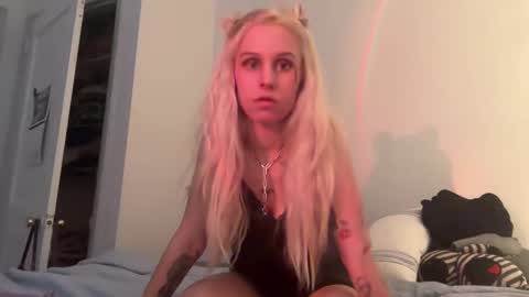 Snapshot of lucca250 chatting on November 2025 06:48:01 AM luccathegoat online show from November 2025 06:48:01 AM