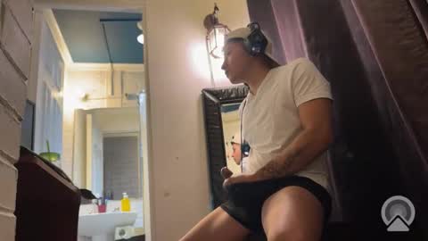 Felipe online show from October 2025 03:13:02 AM