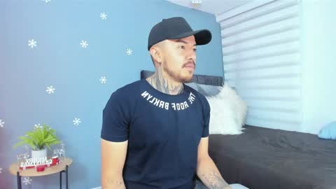 Snapshot of luci_fer15 chatting on January 2025 01:17:01 AM Luci y Fer online show from January 2025 01:17:01 AM