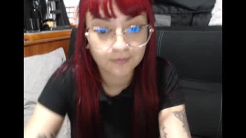 Snapshot of lucia_d_carton chatting on April 2026 06:19:01 AM Lulu DCarton online show from April 2026 06:19:01 AM