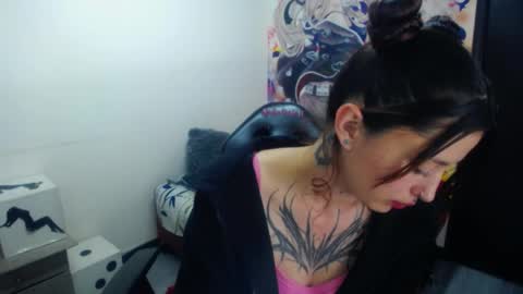 Snapshot of lucia_evans21 chatting on April 2026 01:53:01 AM lucia_evans21 online show from April 2026 01:53:01 AM