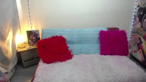 lucia_evans21 online show from July 2026 08:33:02 PM
