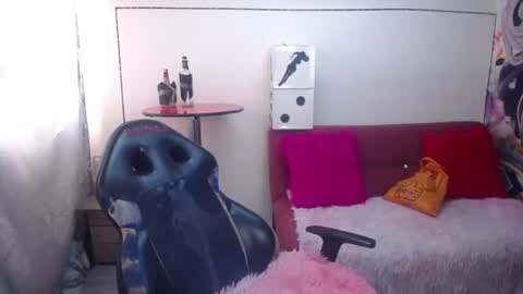 lucia_evans21 online show from July 2026 08:39:01 PM