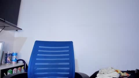 Snapshot of lucia_fuster chatting on December 2024 01:34:02 AM Lucia online show from December 2024 01:34:02 AM