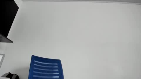 Snapshot of lucia_fuster chatting on September 2025 06:18:02 PM Lucia online show from September 2025 06:18:02 PM