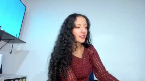 Snapshot of lucia_fuster chatting on October 2025 10:42:01 PM Lucia online show from October 2025 10:42:01 PM