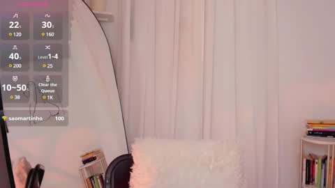 Lucia online show from February 2025 09:15:02 PM