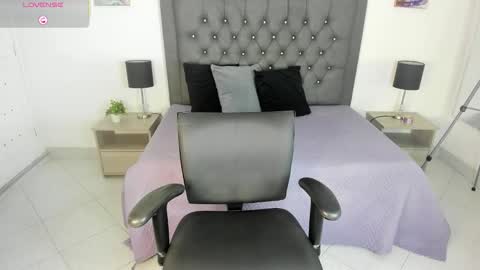 Lucia online show from October 2025 12:55:01 AM