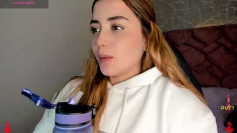 Snapshot of lucia_star_ chatting on January 2025 06:14:01 PM lucia star online show from January 2025 06:14:01 PM