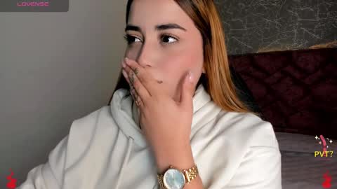 Snapshot of lucia_star_ chatting on January 2025 07:50:02 PM lucia star online show from January 2025 07:50:02 PM