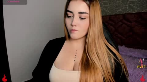 Snapshot of lucia_star_ chatting on January 2025 09:19:02 PM lucia star online show from January 2025 09:19:02 PM