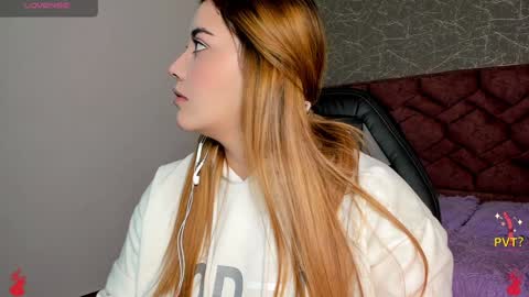 Snapshot of lucia_star_ chatting on January 2025 12:07:02 PM lucia star online show from January 2025 12:07:02 PM