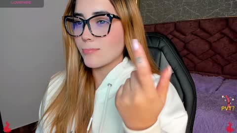 Snapshot of lucia_star_ chatting on January 2025 03:10:01 PM lucia star online show from January 2025 03:10:01 PM