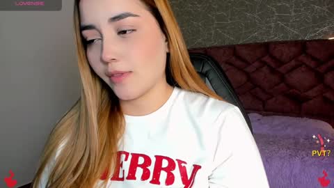 Snapshot of lucia_star_ chatting on January 2025 07:07:02 PM lucia star online show from January 2025 07:07:02 PM