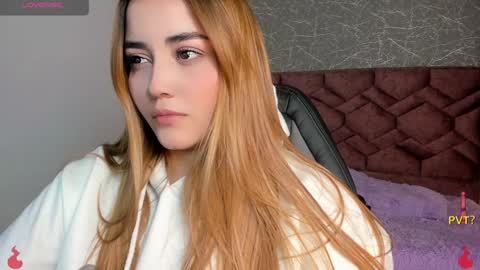 Snapshot of lucia_star_ chatting on January 2025 07:53:02 PM lucia star online show from January 2025 07:53:02 PM