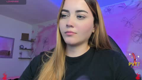 Snapshot of lucia_star_ chatting on February 2025 06:01:02 AM lucia star online show from February 2025 06:01:02 AM