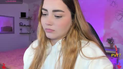 Snapshot of lucia_star_ chatting on February 2025 02:56:02 AM lucia star online show from February 2025 02:56:02 AM