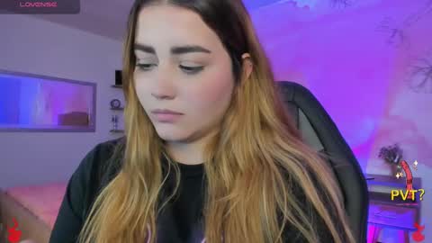 Snapshot of lucia_star_ chatting on February 2025 08:42:01 AM lucia star online show from February 2025 08:42:01 AM