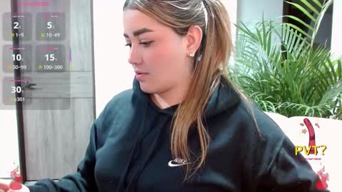 Snapshot of lucia_star_ chatting on November 2025 02:33:01 AM lucia star online show from November 2025 02:33:01 AM