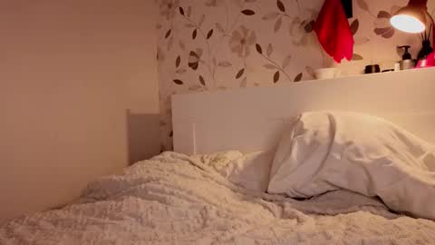 Lucia online show from November 2025 05:24:02 PM