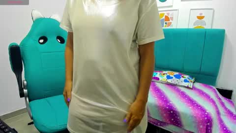 Snapshot of luciagonzales40_ chatting on November 2025 11:23:02 AM luciagonzales40_ online show from November 2025 11:23:02 AM