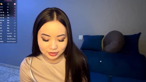 Snapshot of lucialostroh chatting on December 2025 10:21:02 AM Kira online show from December 2025 10:21:02 AM