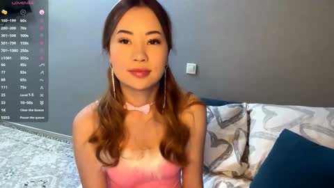 Snapshot of lucialostroh chatting on January 2026 10:20:01 AM Kira online show from January 2026 10:20:01 AM