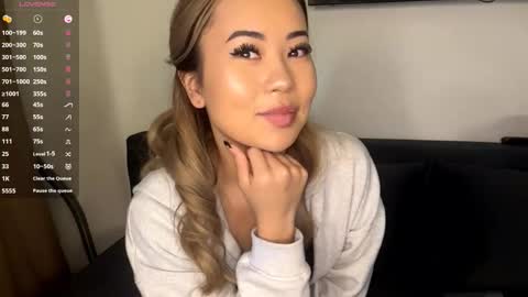 Snapshot of lucialostroh chatting on March 2026 12:51:02 PM Kira online show from March 2026 12:51:02 PM