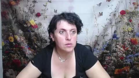 LuciaMi online show from September 2025 05:01:02 PM