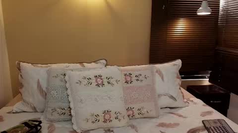 Lucian Morel S online show from November 2025 12:27:02 PM