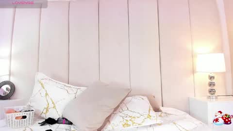 Lisseth  online show from December 2024 02:10:02 AM