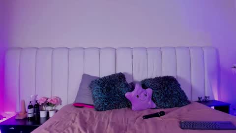 Lisseth  online show from October 2025 11:39:01 PM