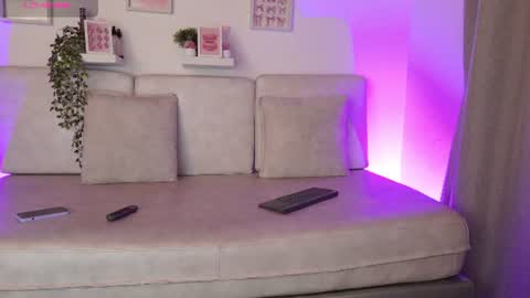 luciana_peach online show from July 2026 12:45:01 PM