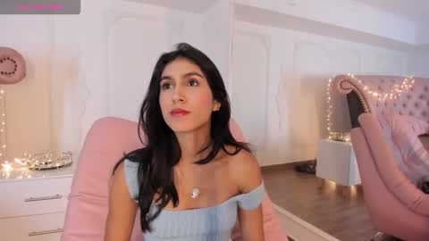 Snapshot of luciana_roa chatting on November 2025 09:06:02 PM Luciana online show from November 2025 09:06:02 PM