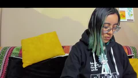 Snapshot of lucianacapisce chatting on October 2025 11:04:01 PM Dani 3 online show from October 2025 11:04:01 PM