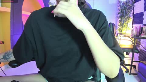    online show from March 2025 04:45:01 AM