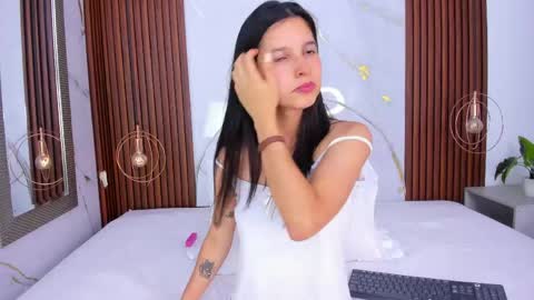 Luci  online show from May 2026 08:06:02 PM