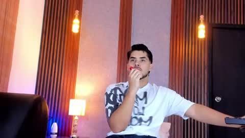 Luciano online show from July 2026 12:09:01 PM
