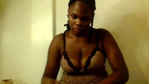 Snapshot of luciaresa chatting on July 2026 02:02:01 AM luciaresa online show from July 2026 02:02:01 AM