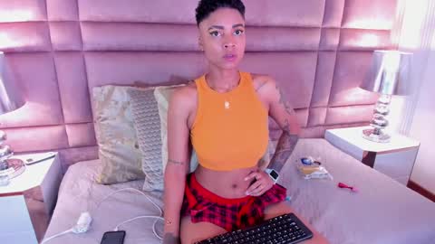  lucia wallace  online show from February 2025 02:50:01 AM